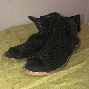 Musse and Cloud sandals